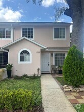 Building Photo - 6738 Magnolia Pointe Cir