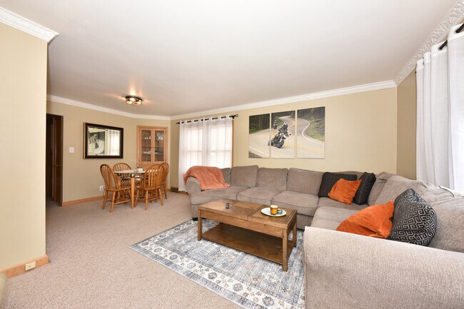 Foto del edificio - 8823 W Burleigh St