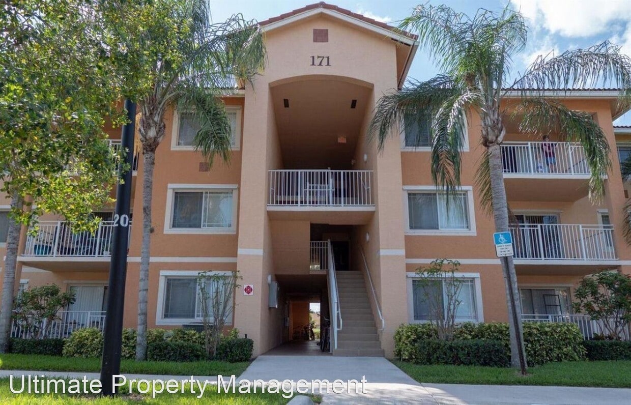 Primary Photo - 2 br, 2 bath House - 171 SW Palm Drive 305