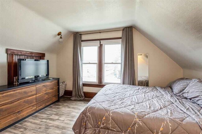 Foto del edificio - 426 9th Ave SW