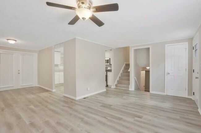 Foto del edificio - 3273 Newcastle Way SW