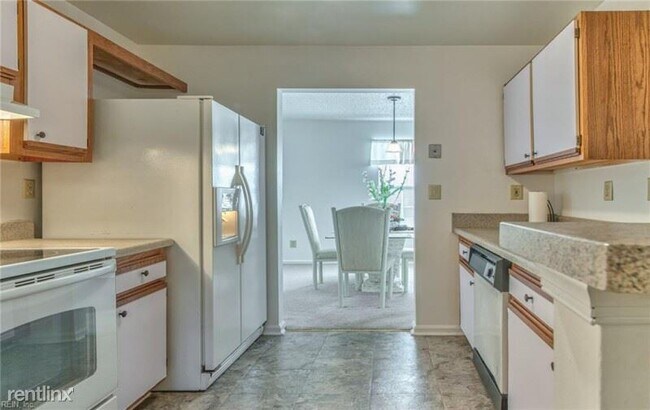 Building Photo - 4 br, 2.5 bath House - 1712 Breezy Pines Ct.