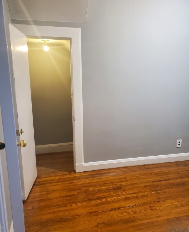 Foto del edificio - 2429 Linden Ave
