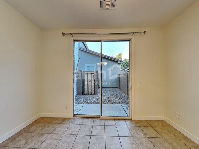 Foto del edificio - 10124 E Isleta Ave