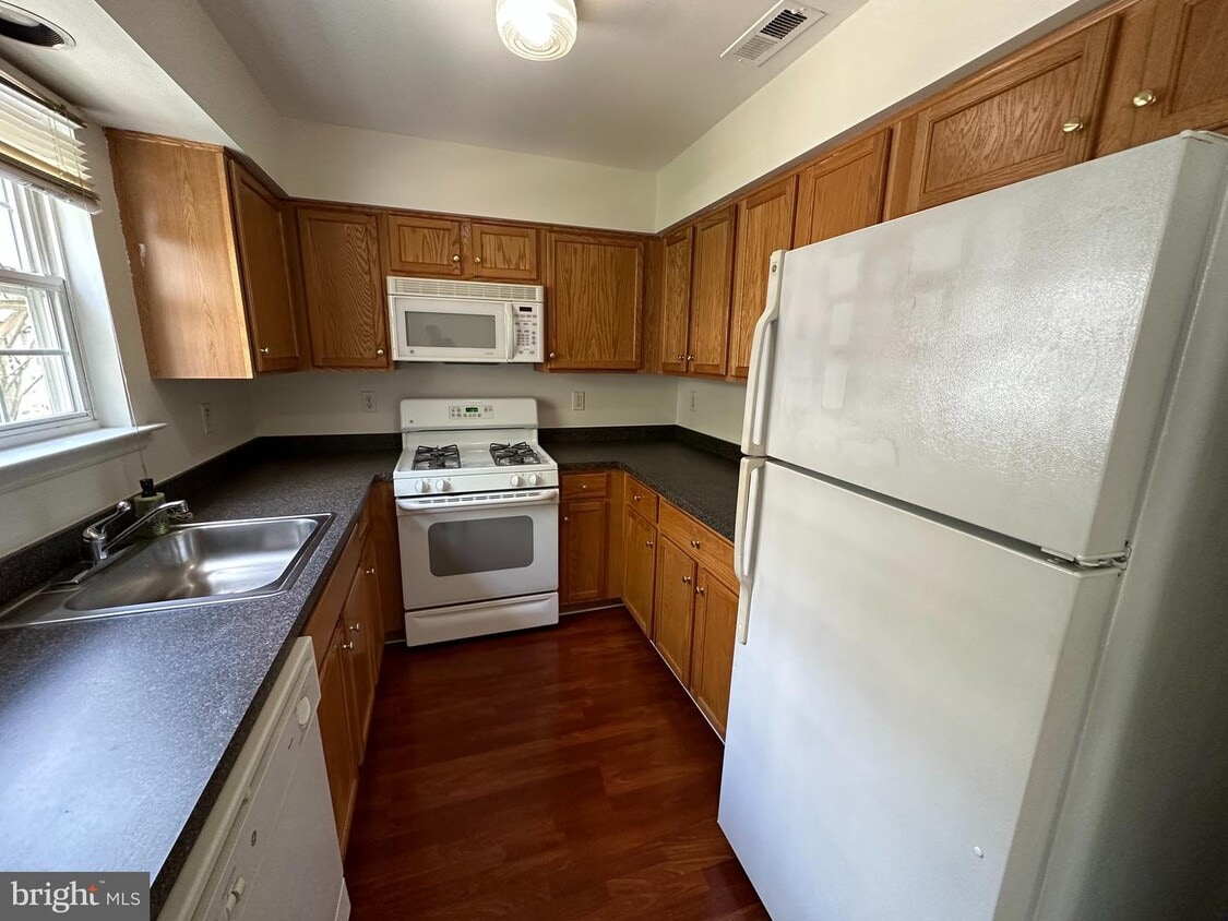 201 Fulgens Ct, Warrington, PA 18976 Townhome Rentals in Warrington