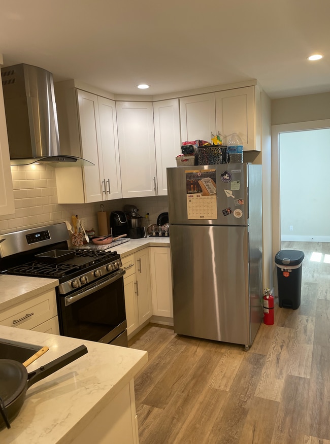 Building Photo - Single bedroom in beautiful Bernal Heights!