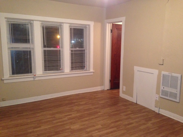 Building Photo - 2738 W Clybourn St