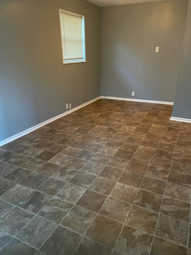 Foto del edificio - "Charming 3-Bed Sanctuary in St. Louis – Cozy Comfort Awaits on Ventura Drive!"  We accept sectio...