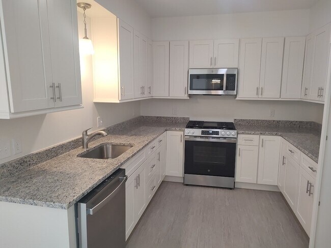 Foto del edificio - 10 Franklin Ave