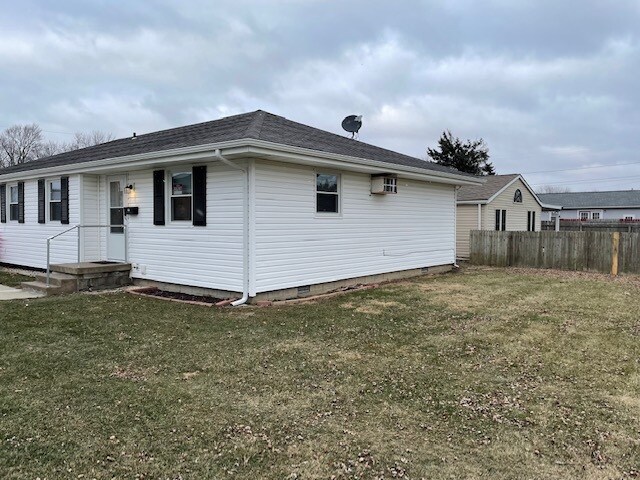 Primary Photo - 717 Swing Ave