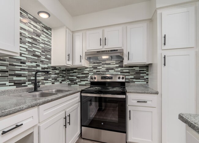 Building Photo - Tuscany Square Apartments