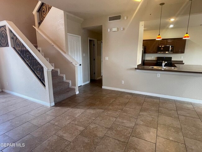 Building Photo - 11726 Dos Palmas Dr