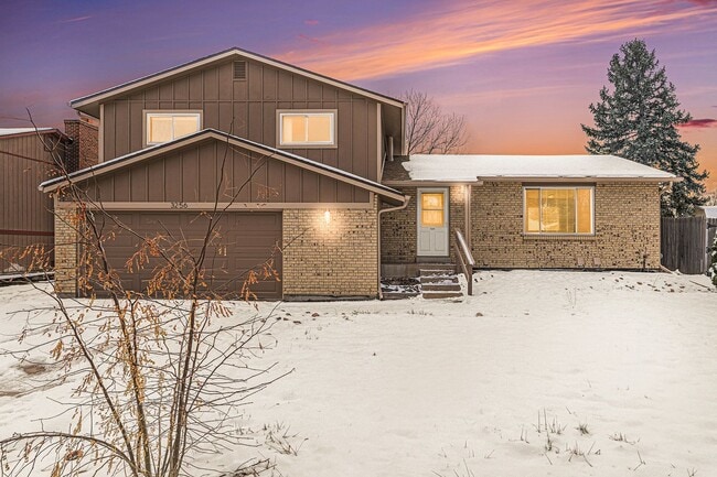 Photo - 3 bedroom 2.5 bathroom in Heather Ridge! House