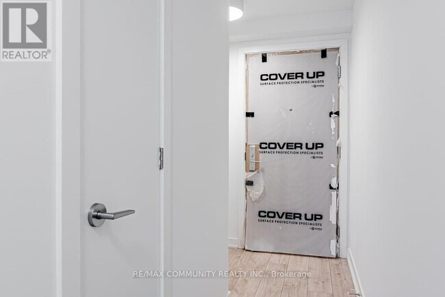 Photo du bâtiment - 357 King St W