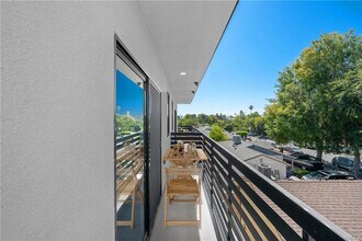 Building Photo - 6704 1/2 Kester Ave