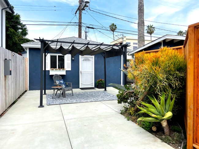 Private Patio - 3541 Helms Ave