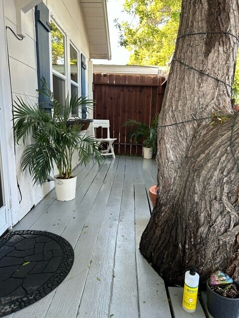 Foto del edificio - 609-602 Milwood Ave