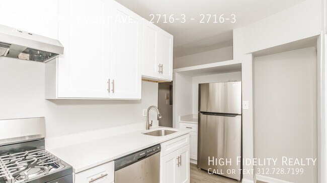 Foto del edificio - 2716 W Rosemont Ave