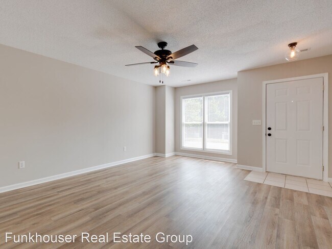 Building Photo - 2 br, 2.5 bath House - 837 Camelot Lane