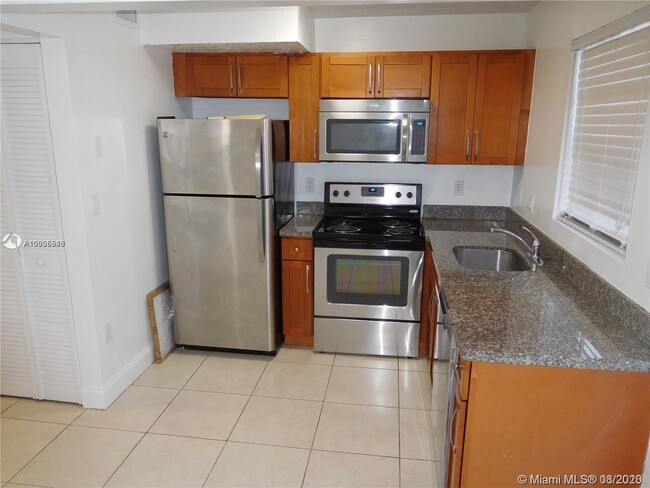 Building Photo - 7510 SW 152nd Ave