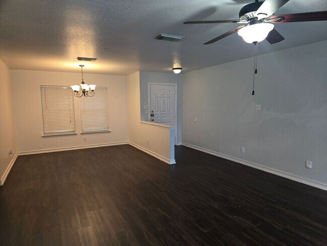 Building Photo - 3 Bedroom with Game Room!