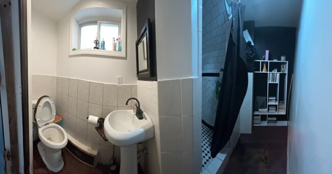 Shared bathroom - 1114 E 35th St