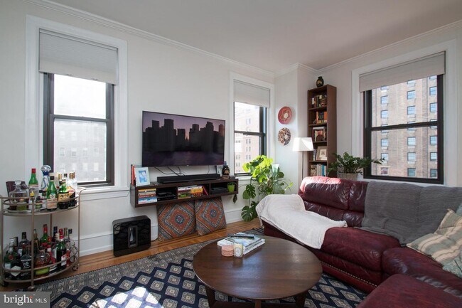 Foto del edificio - 250 S 17th St