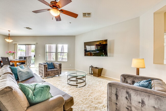 Building Photo - 9443 E Whitewing Dr