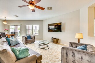 Building Photo - 9443 E Whitewing Dr