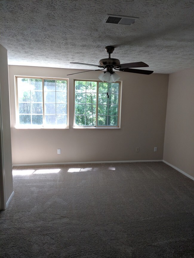 Foto del edificio - Newly renovated townhome