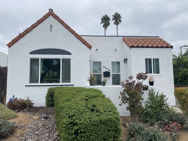 Building Photo - 33rd Triplex