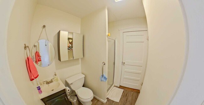 Foto del edificio - 3D Tour Available - Hot Tub + Fenced-In Ya...