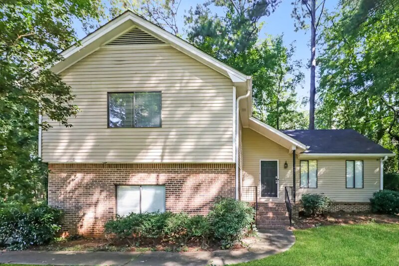 Primary Photo - 4223 King James Ct