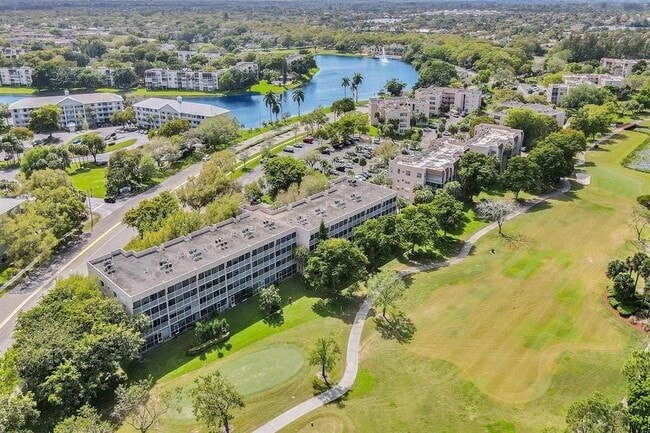 Foto del edificio - 9470 Tangerine Pl