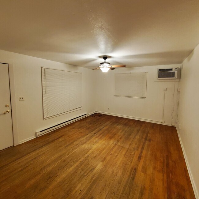 Foto del edificio - 2523 8th Ave