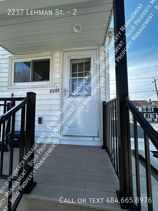 Building Photo - 2237 Lehman St