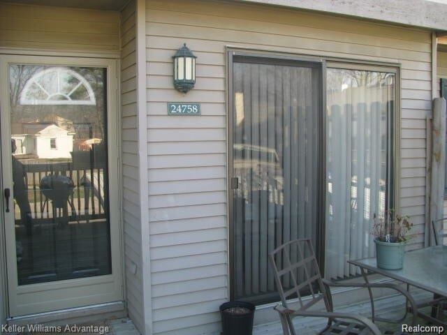 Primary Photo - 24758 Cashmere Ct