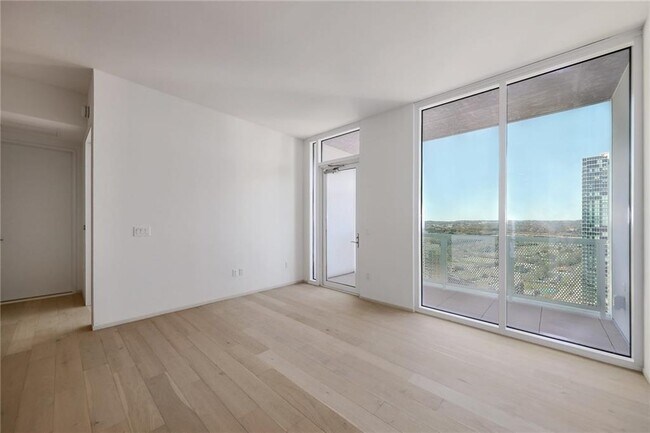 Foto del edificio - 301 West Ave