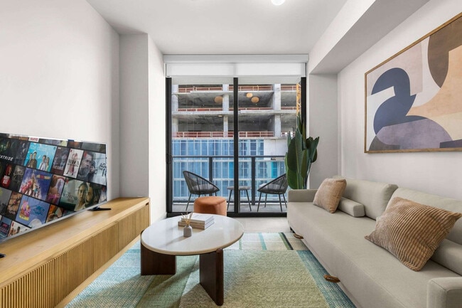 Building Photo - 11 NE 6th St