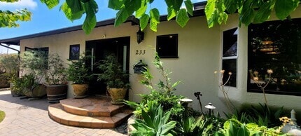 Building Photo - 233 Agnus Dr