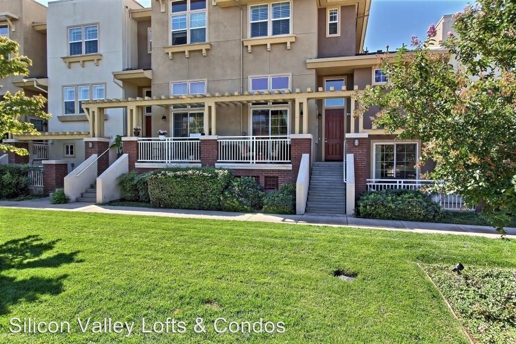 Foto principal - 2 br, 2.5 bath House - 579 Mariani Lane