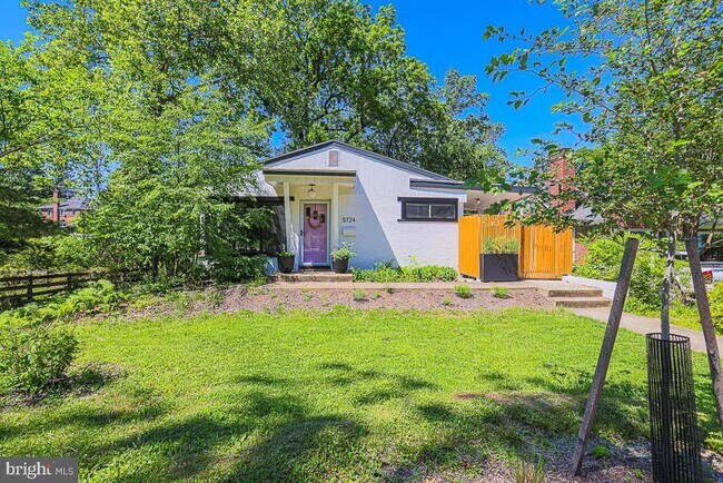 Foto del edificio - 5724 Greenspring Ave