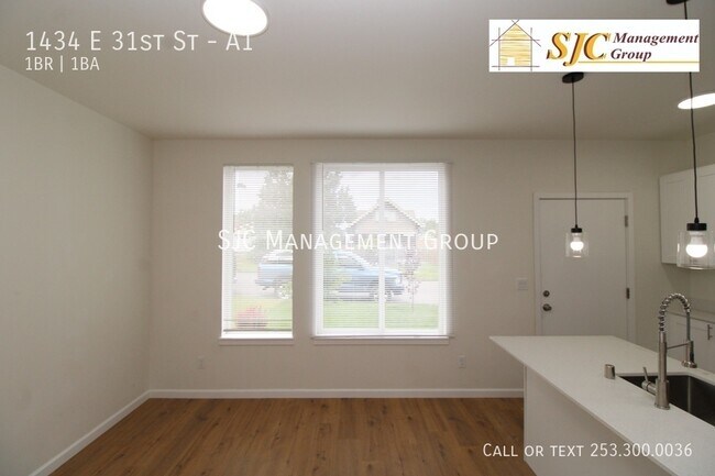 Building Photo - 1434 E 31st St
