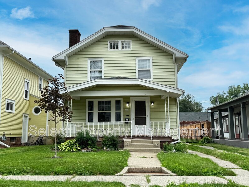 Primary Photo - 3222 Indiana Avenue