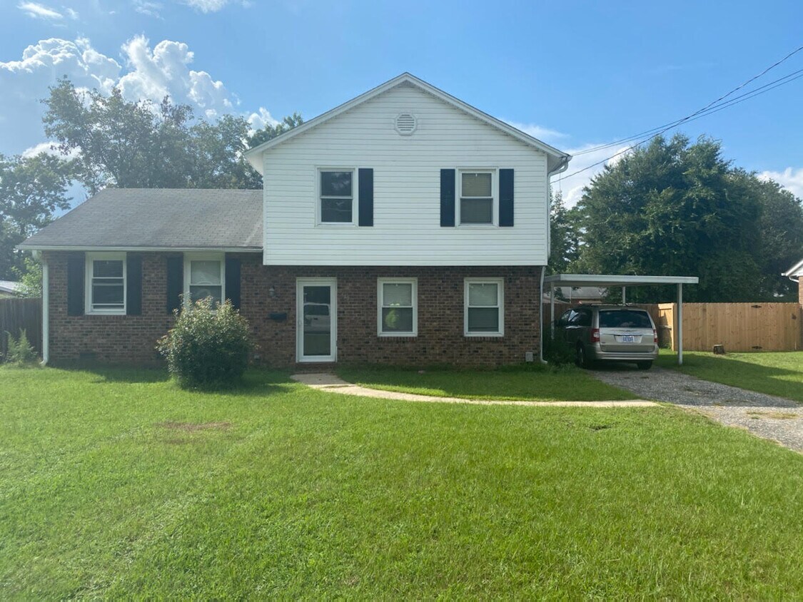 540 Farmview Dr, Fayetteville, NC 28311 House Rental in Fayetteville