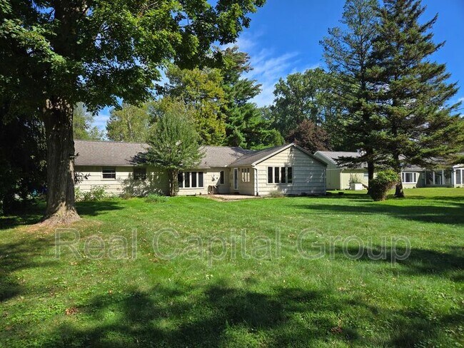 Building Photo - 8401 Ericson Dr