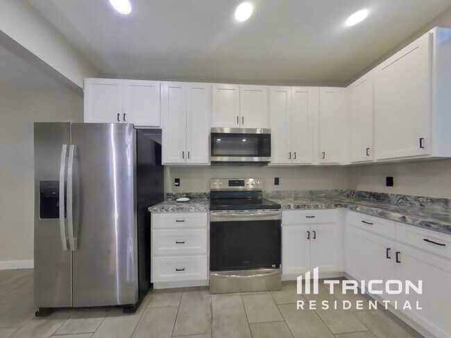 Foto del edificio - 4007 E Apollo Rd
