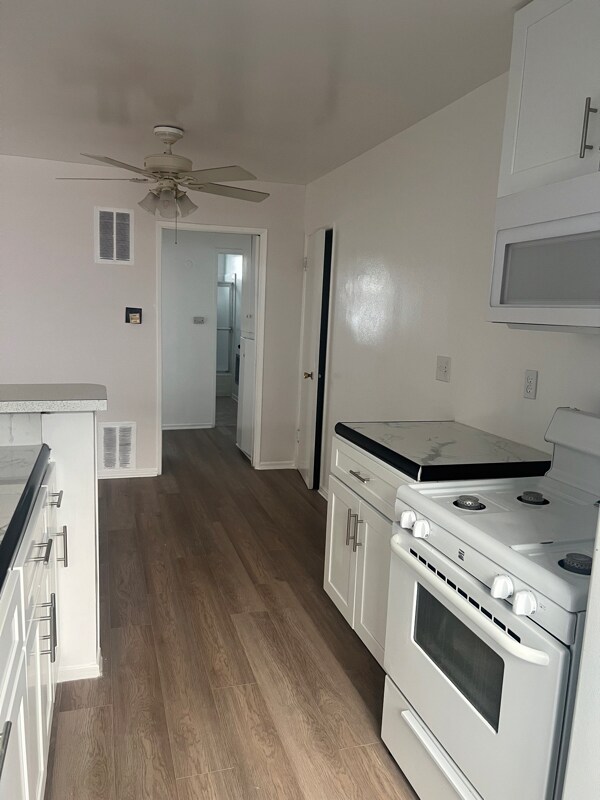 Foto del edificio - 3101 S Canfield Ave