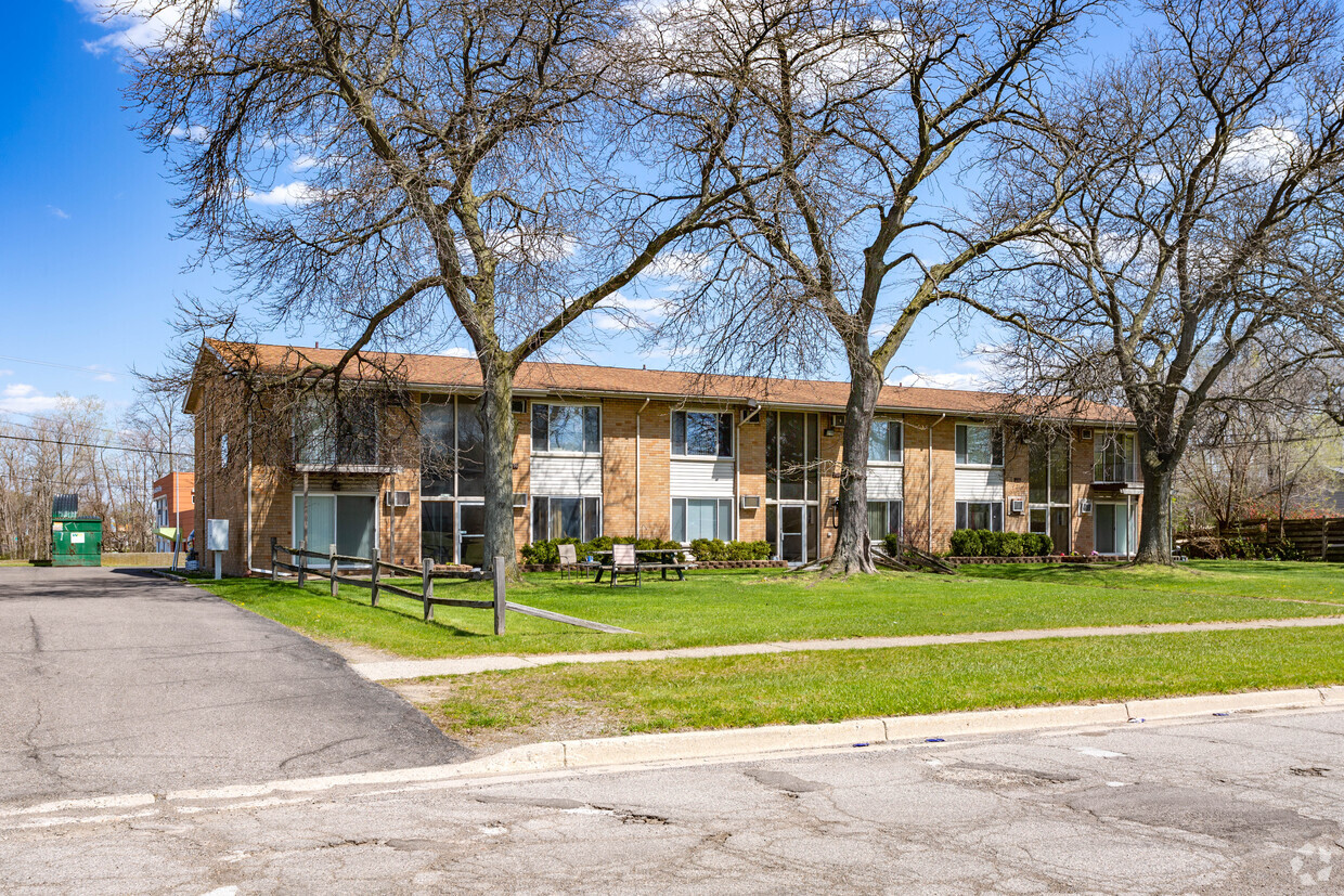 Primary Photo - Nancywood Apartments