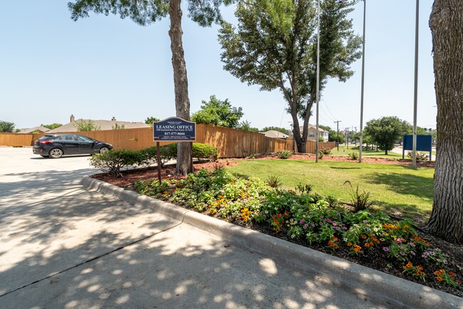 2.jpg - Western Station Apartments